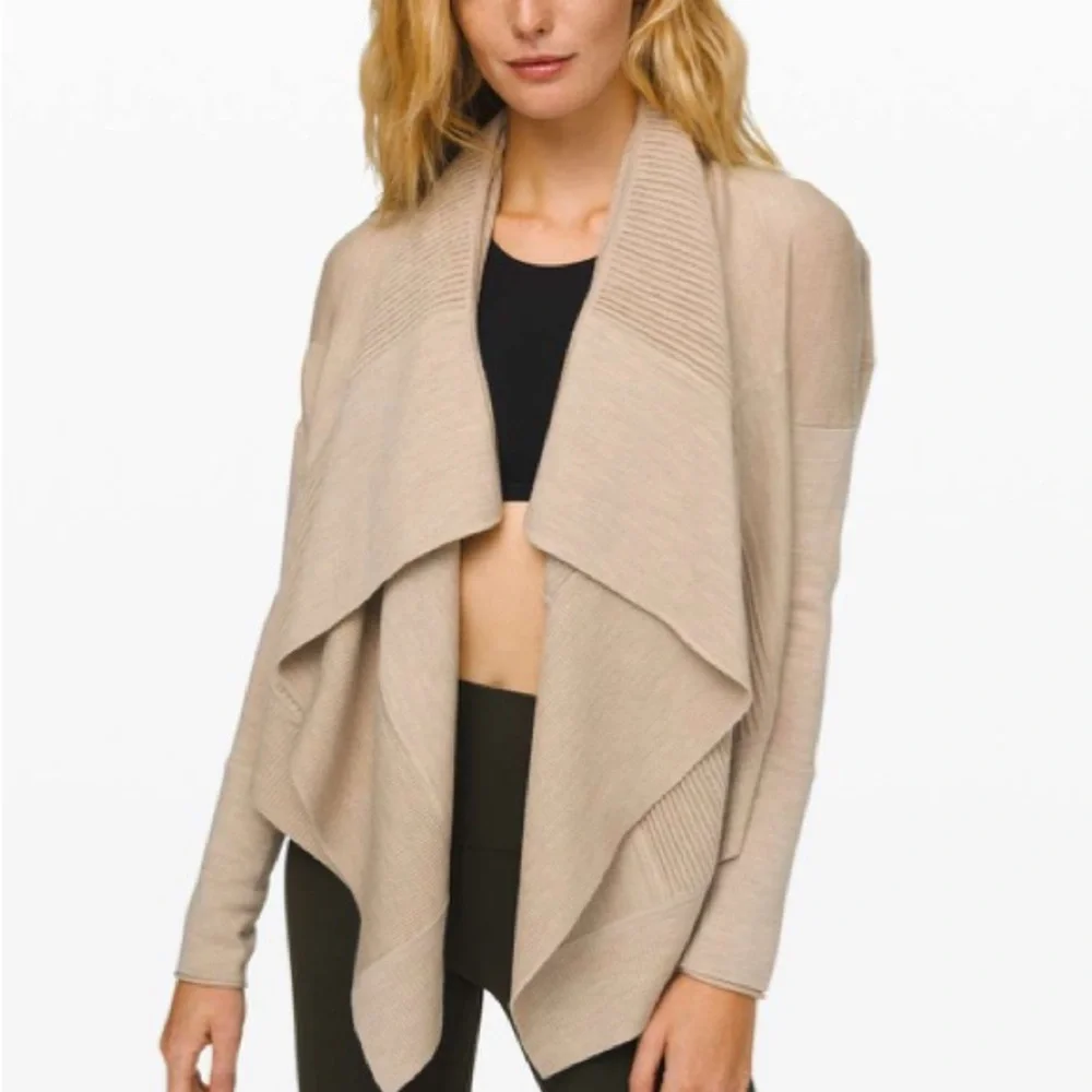 Lululemon Sit in Lotus Cardigan size Medium - Picture 3 of 9